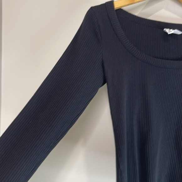 H&M Divided Ribbed Scoop Neck T-Shirt Black Long Sleeves Stretch Raw Hem S - Picture 5 of 10